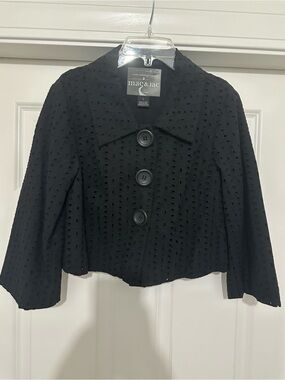 mac & jac Black Eyelet Button-Front Cropped Blazer